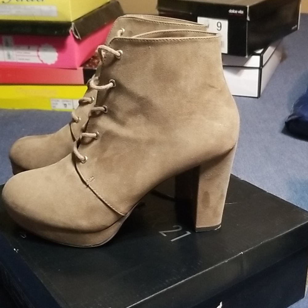 Booties - Picture 3 of 4